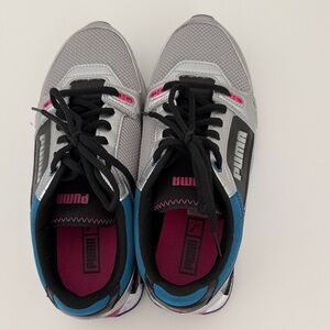 Puma Women's Silver and Pink Athletic Sneakers